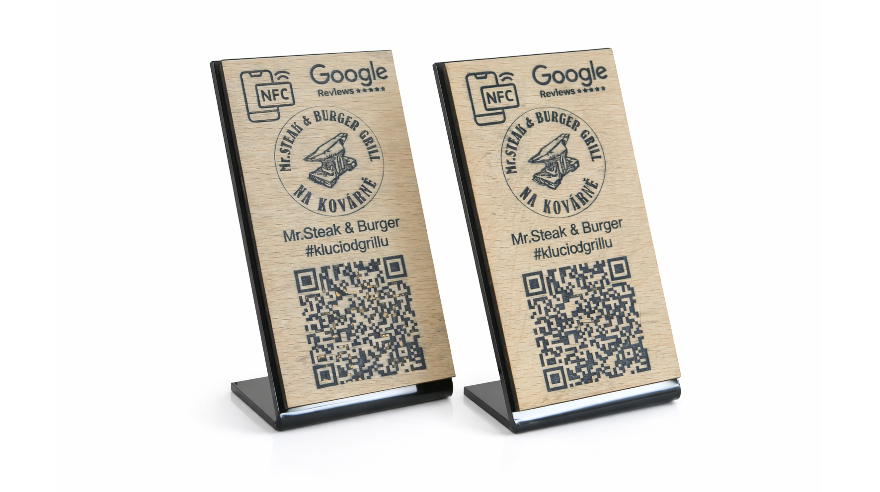 dřevěný stojánek qr/nfc