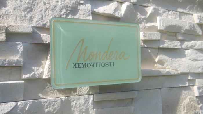 Plastové cedule lakované